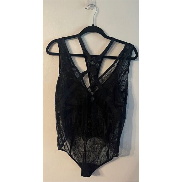 Torrid Curve 3 Black Lace Thong Bodysuit with Neck Harness Lingerie Sz 3x NWT - Picture 7 of 9